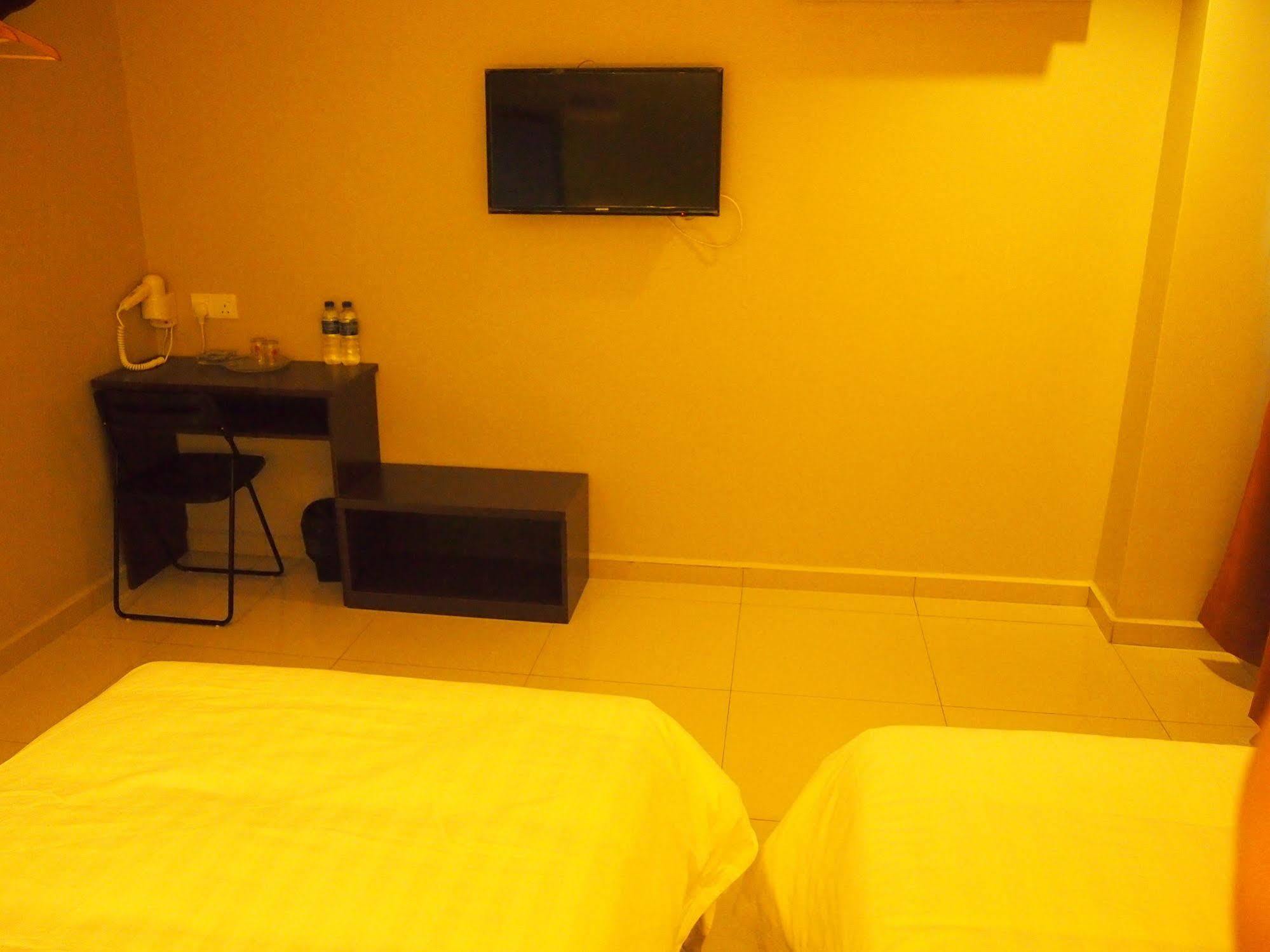 Star Bay Hotel Lumut Extérieur photo