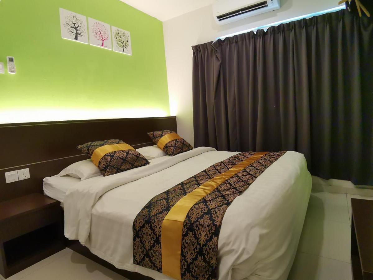 Star Bay Hotel Lumut Extérieur photo