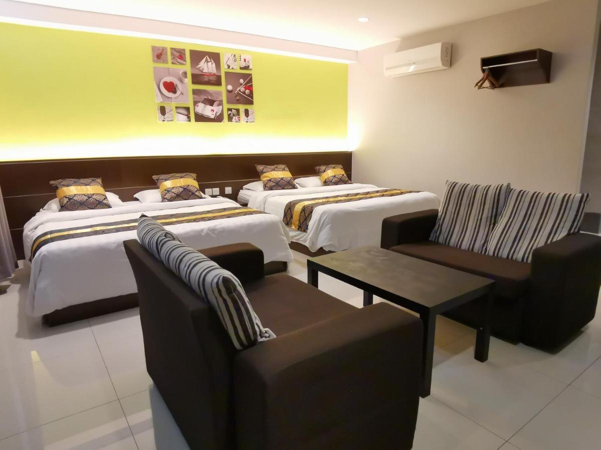 Star Bay Hotel Lumut Extérieur photo